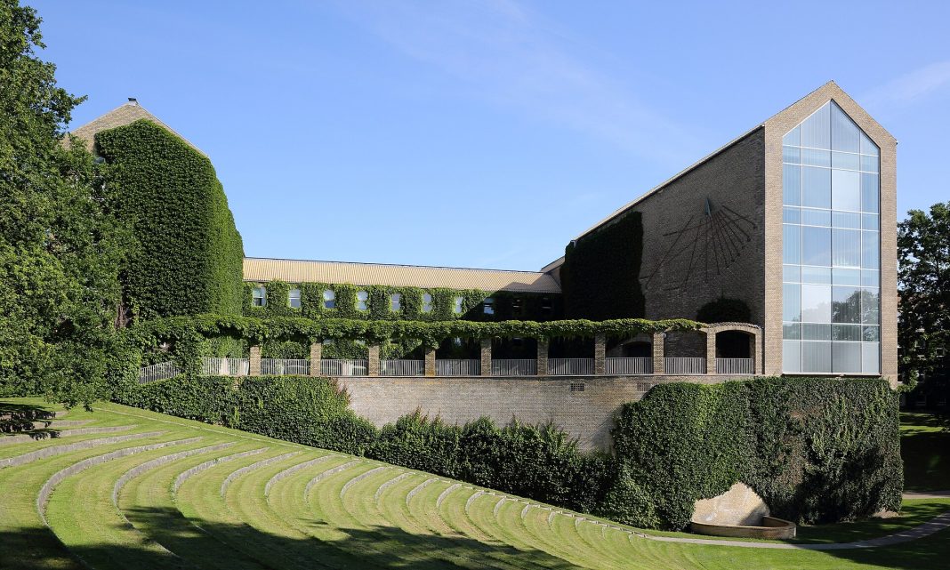 Orhūsas Universitātes galvenā ēka
